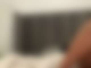 Live cam show with misskellyy - Black College on Camsoda
