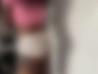 Live cam show with misskellyy - Flashing on Camsoda
