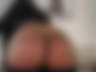 misskellyy's Live Sex Cam Show