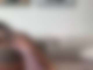 Live cam show with misskellyy - Strip Ebony on Camsoda | canada