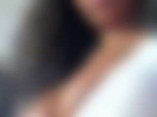 Live cam show with misskellyy - Shaved Pussy on Camsoda
