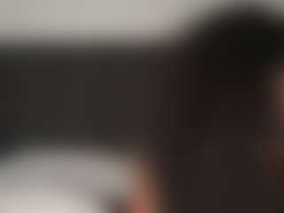 Live cam show with misskellyy - Black Toys on infinitiblacc.com