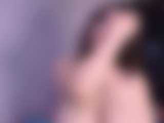 Live cam show with Anny - Tease Red Hair on AdultVida.com