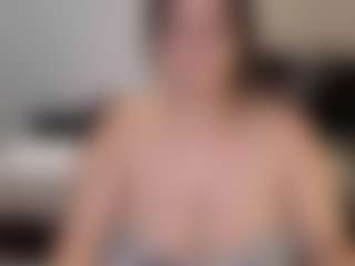 Live cam show with maramaze - Living Room on Camsoda
