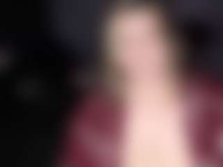Live cam show with maramaze - Living Room on sexylive.show