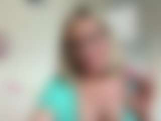 Live cam show with MIlf-Goddess - Granny on justonemore.cc