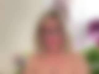Live cam show with MIlf-Goddess - Shaved Pussy Big Tits on realtime-chat