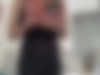Live cam show with MIlf-Goddess - Strip on slutload