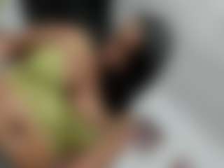 clodymalla22's Live Sex Cam Show