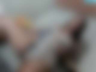 clodymalla22's Live Sex Cam Show
