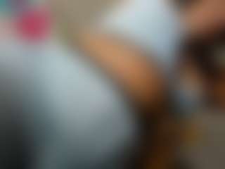 clodymalla22's Live Sex Cam Show