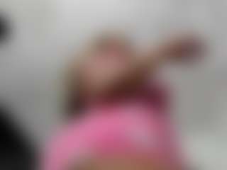 Live cam show with clodymalla22 - Average on Hubzter Live