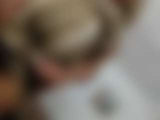 clodymalla22's Live Sex Cam Show
