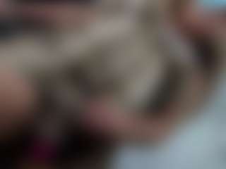 clodymalla22's Live Sex Cam Show