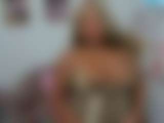 Live cam show with clodymalla22 - Brown Eyes on SpankPalCams