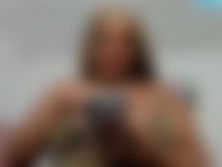 Live cam show with clodymalla22 - Dirty Talk on madthumbs