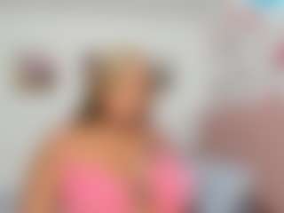 Live cam show with clodymalla22 - Self Suck on Milfs Live