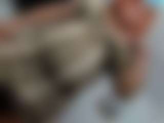 clodymalla22's Live Sex Cam Show
