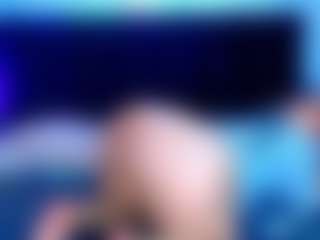 Live cam show with karla-lane18 - Bedroom MILF on googirlz