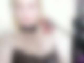 Live cam show with Kaya-Devis - Small Ass on Uber Horny