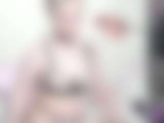 Live cam show with Kaya-Devis - Shaved Pussy on Camsoda