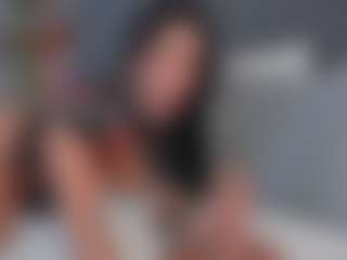 E M E L I E - 89's Live Sex Cam Show