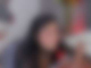 E M E L I E - 89's Live Sex Cam Show