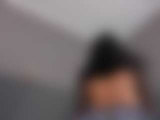 E M E L I E - 89's Live Sex Cam Show