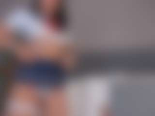 E M E L I E - 89's Live Sex Cam Show