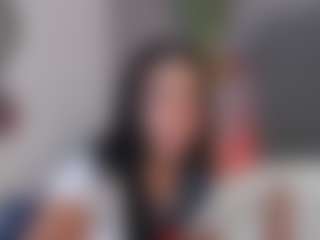 E M E L I E - 89's Live Sex Cam Show