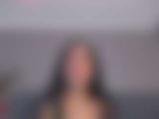 E M E L I E - 89's Live Sex Cam Show