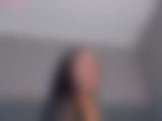 E M E L I E - 89's Live Sex Cam Show