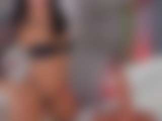 E M E L I E - 89's Live Sex Cam Show