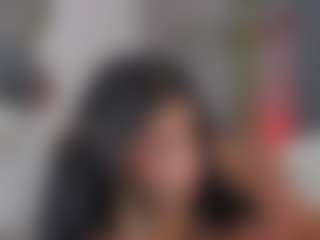 E M E L I E - 89's Live Sex Cam Show