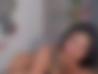 Live cam show with E M E L I E - 89 - Bikini on PervPlay.com