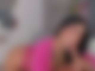 E M E L I E - 89's Live Sex Cam Show
