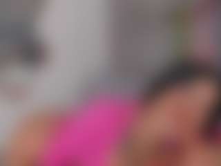 E M E L I E - 89's Live Sex Cam Show