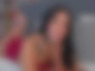 Live cam show with E M E L I E - 89 - Lesbian on CSO-WL
