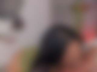 E M E L I E - 89's Live Sex Cam Show