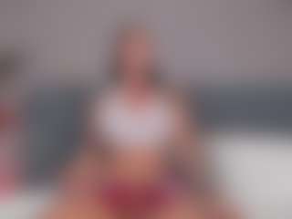 E M E L I E - 89's Live Sex Cam Show