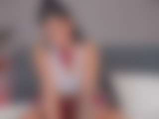 E M E L I E - 89's Live Sex Cam Show