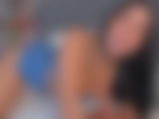 E M E L I E - 89's Live Sex Cam Show