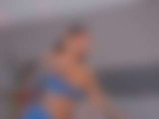 E M E L I E - 89's Live Sex Cam Show