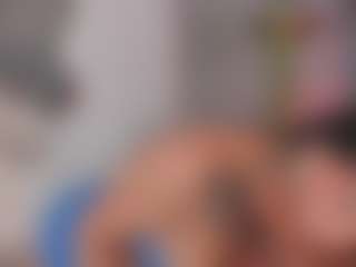 E M E L I E - 89's Live Sex Cam Show