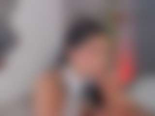 E M E L I E - 89's Live Sex Cam Show