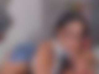 E M E L I E - 89's Live Sex Cam Show