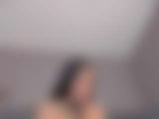 E M E L I E - 89's Live Sex Cam Show