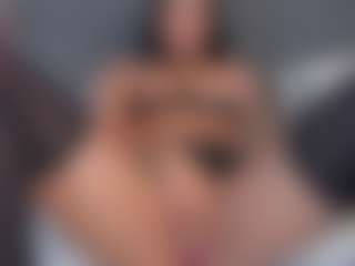 E M E L I E - 89's Live Sex Cam Show
