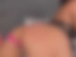 E M E L I E - 89's Live Sex Cam Show