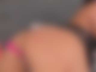 E M E L I E - 89's Live Sex Cam Show
